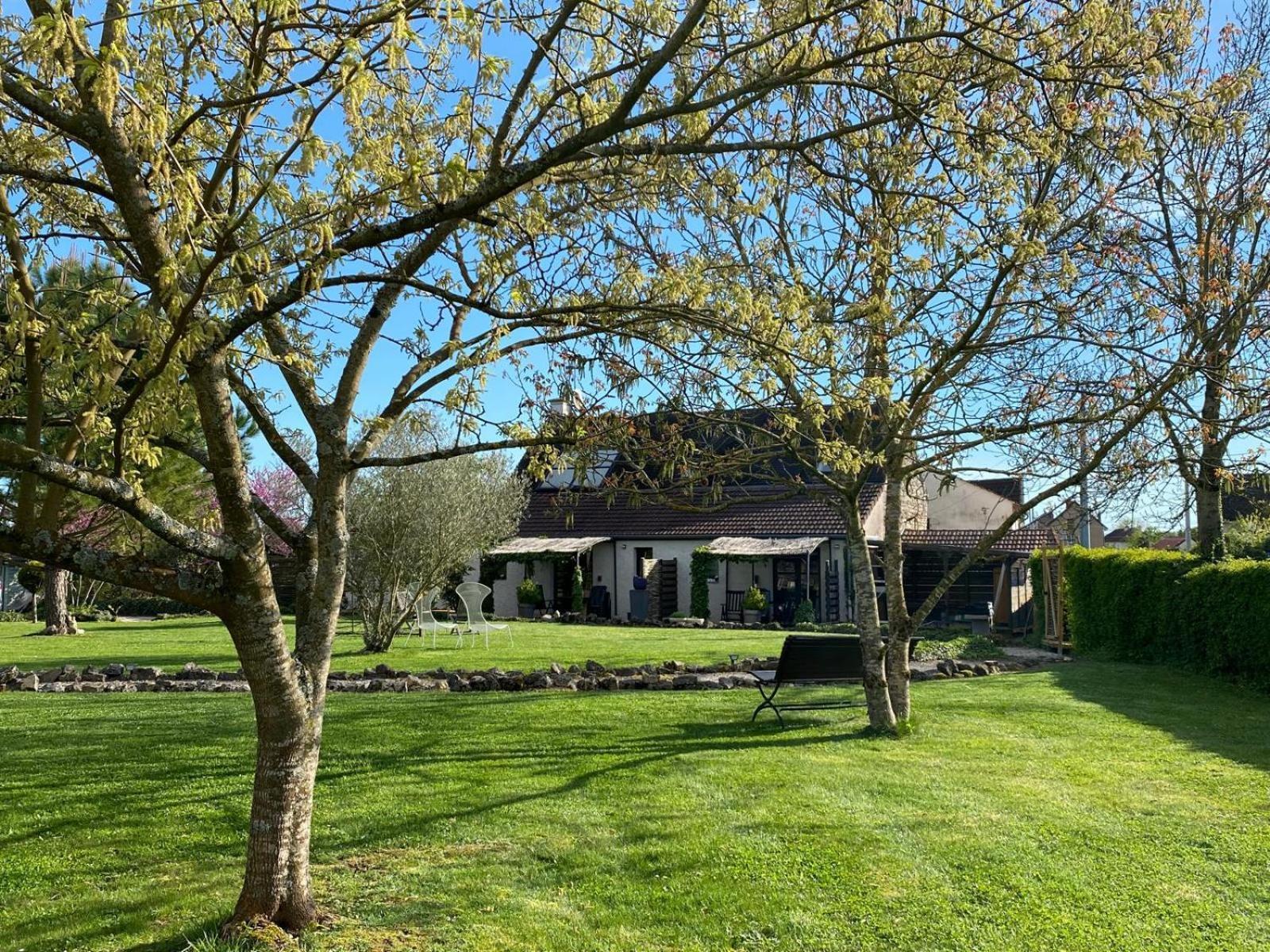 Gite Et Studios Les Barongeres Farges-les-Chalon ภายนอก รูปภาพ