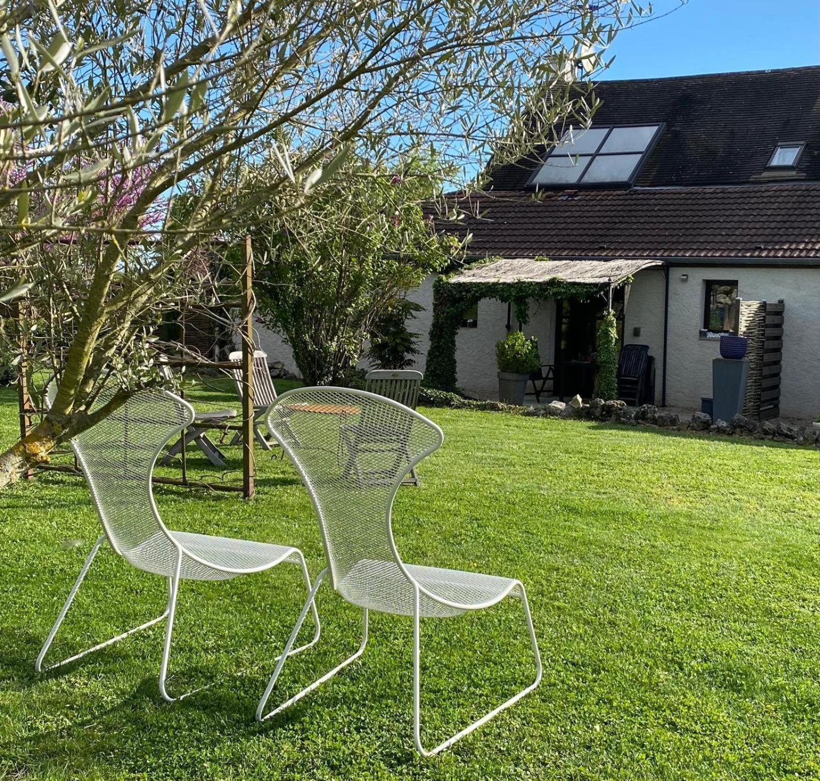 Gite Et Studios Les Barongeres Farges-les-Chalon ภายนอก รูปภาพ