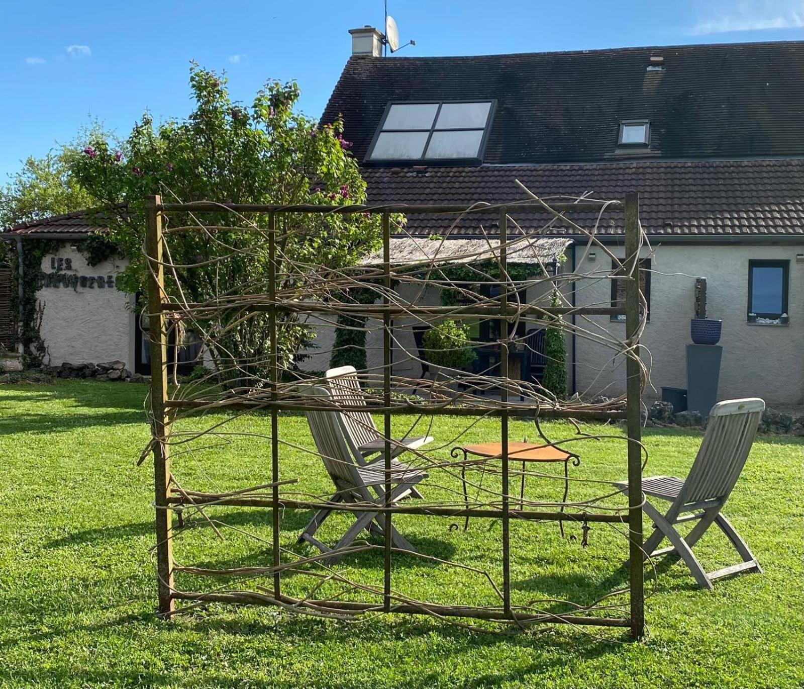 Gite Et Studios Les Barongeres Farges-les-Chalon ภายนอก รูปภาพ
